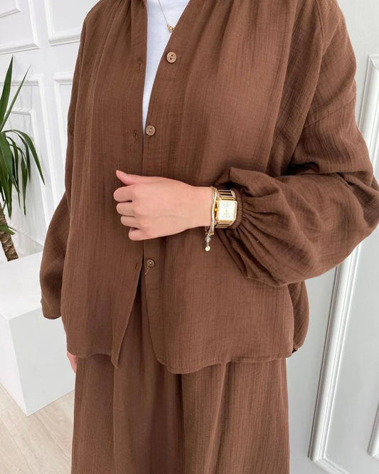Elegant Modest 2-Piece Set – Puff Sleeve Shirt & Flowing Skirt